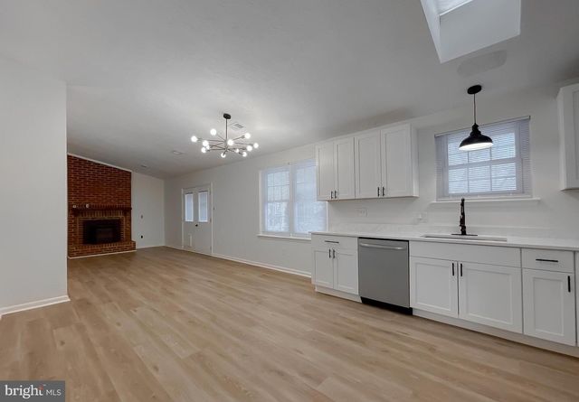 2094 CHAPELSIDE CT, Waldorf, MD 20602