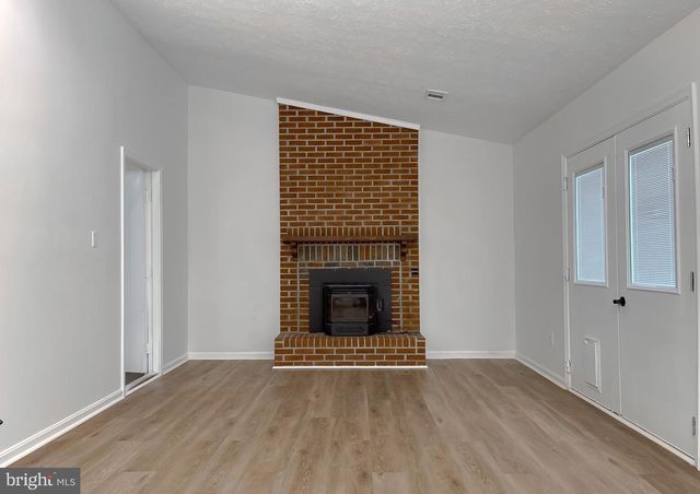 2094 CHAPELSIDE CT, Waldorf, MD 20602