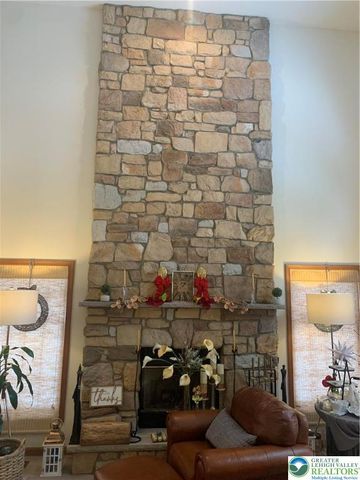 25 Rollingwood Trail, Chestnuthill Twp, PA 18353