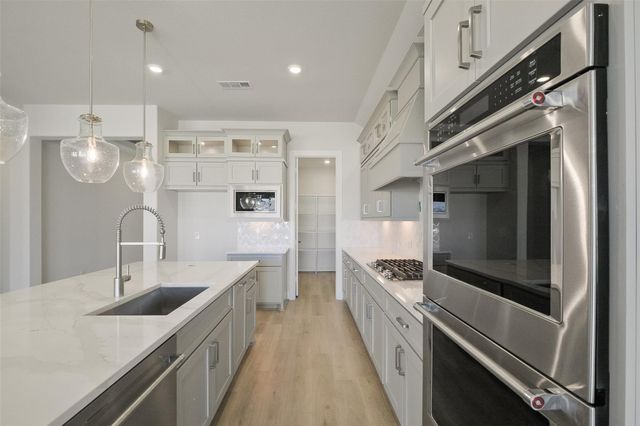 9719 Hunters Run Drive, Missouri City, TX 77459