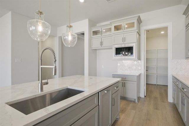 9719 Hunters Run Drive, Missouri City, TX 77459