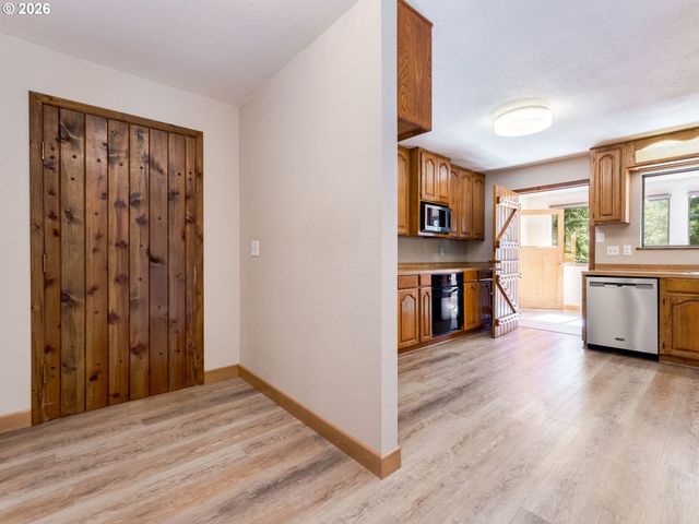 15480 S BIG ROCK Loop, Mulino, OR 97042