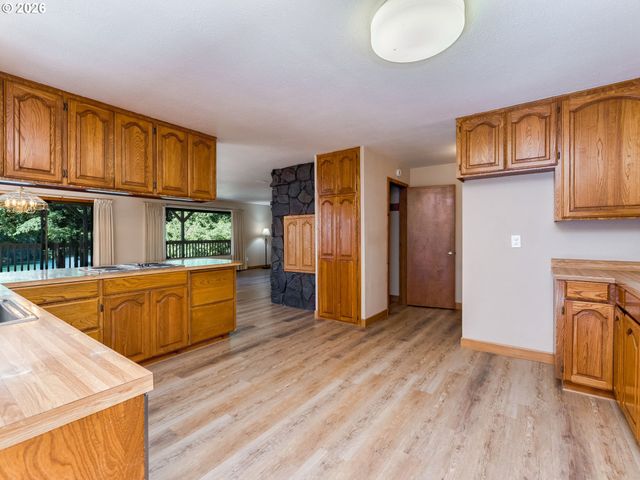 15480 S BIG ROCK Loop, Mulino, OR 97042