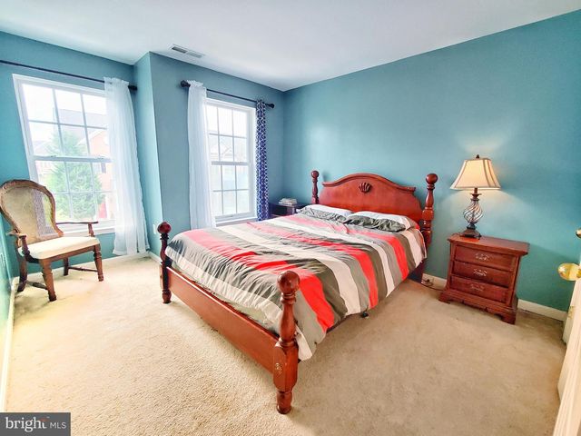 17513 VICTORIA FALLS DR, Dumfries, VA 22025