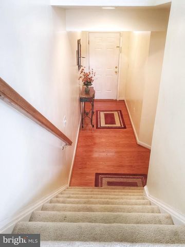 17513 VICTORIA FALLS DR, Dumfries, VA 22025