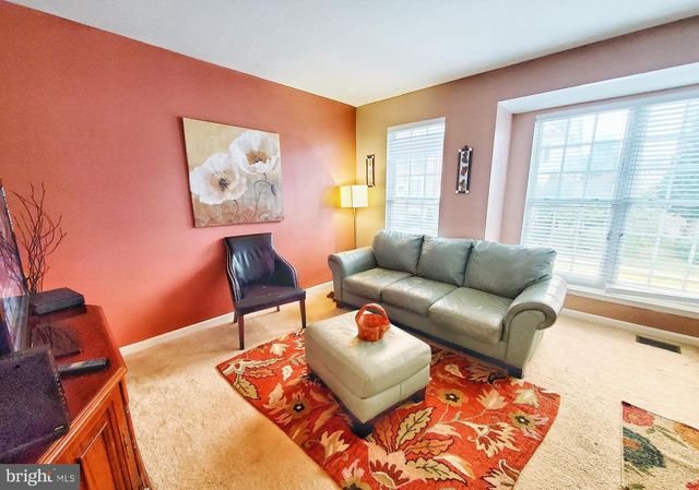 17513 VICTORIA FALLS DR, Dumfries, VA 22025