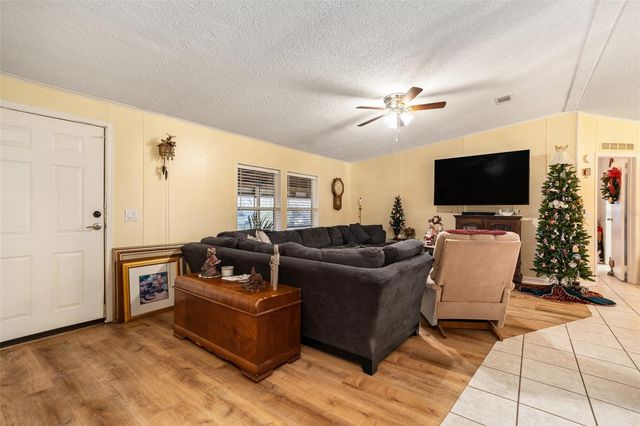 4210 SEABERG ROAD, Zephyrhills, FL 33541