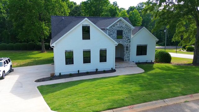 308 Aunt Carrie Place, Wellford, SC 29385