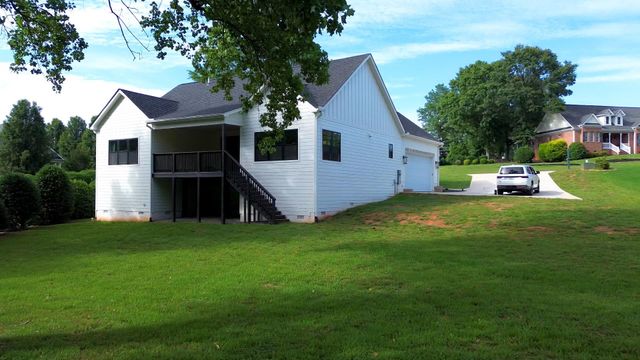 308 Aunt Carrie Place, Wellford, SC 29385