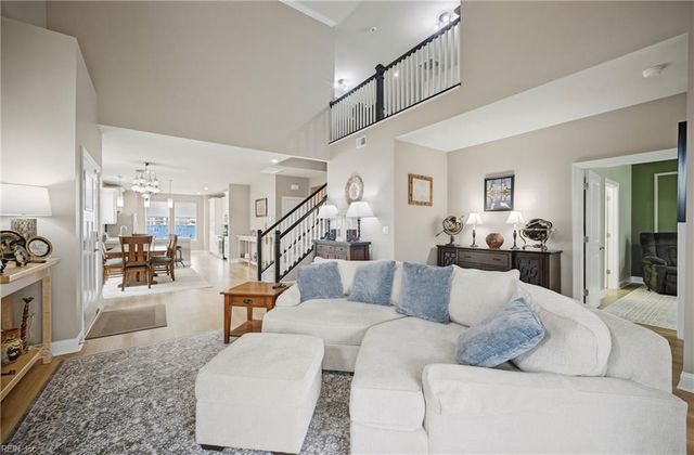 2000 Barton LN, Chesapeake, VA 23322