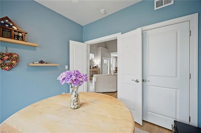 2000 Barton LN, Chesapeake, VA 23322
