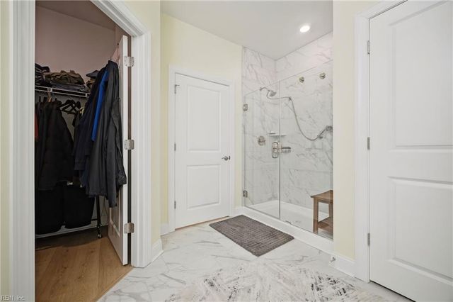 2000 Barton LN, Chesapeake, VA 23322