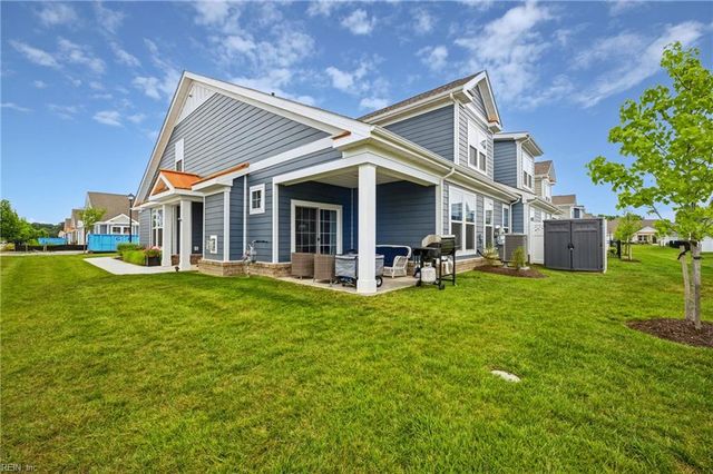 2000 Barton LN, Chesapeake, VA 23322