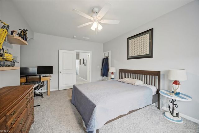 2000 Barton LN, Chesapeake, VA 23322