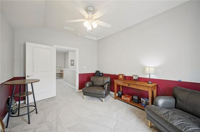 2000 Barton LN, Chesapeake, VA 23322