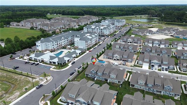 2000 Barton LN, Chesapeake, VA 23322