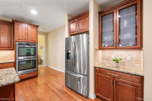 34225 Thornbrook Drive, Farmington Hills, MI 48335