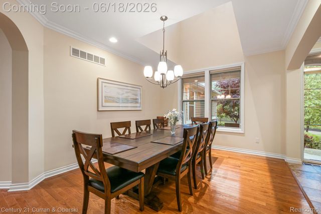 34225 Thornbrook Drive, Farmington Hills, MI 48335