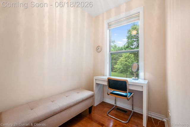 34225 Thornbrook Drive, Farmington Hills, MI 48335