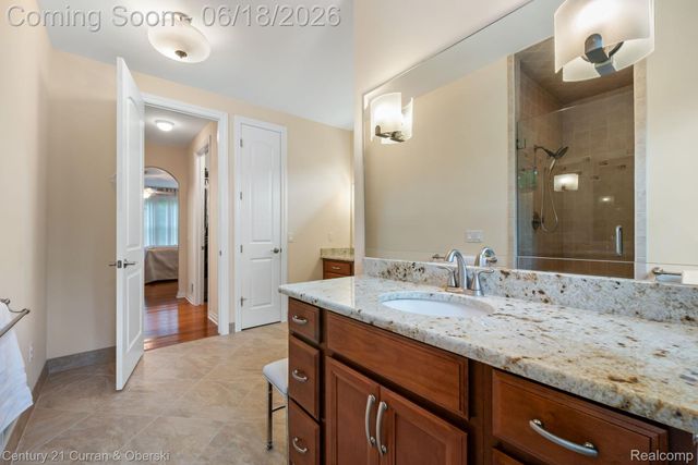 34225 Thornbrook Drive, Farmington Hills, MI 48335