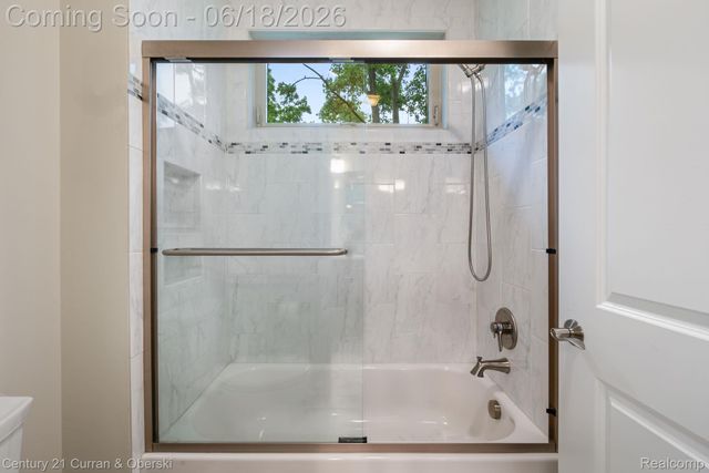 34225 Thornbrook Drive, Farmington Hills, MI 48335