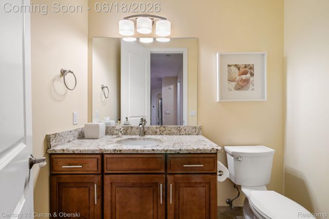34225 Thornbrook Drive, Farmington Hills, MI 48335
