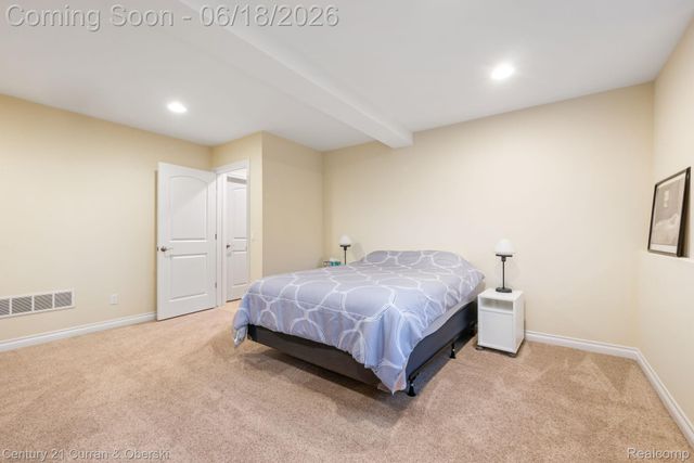 34225 Thornbrook Drive, Farmington Hills, MI 48335