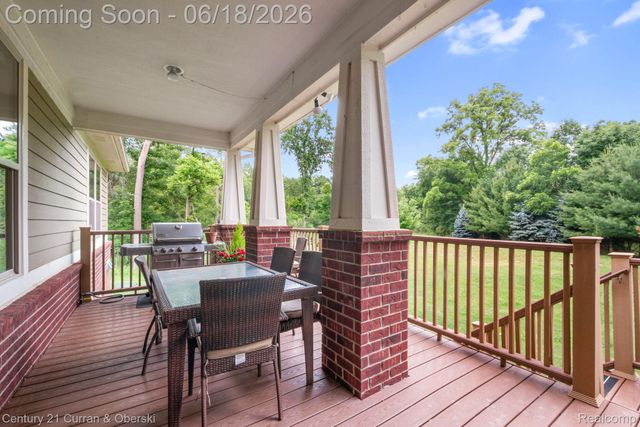 34225 Thornbrook Drive, Farmington Hills, MI 48335