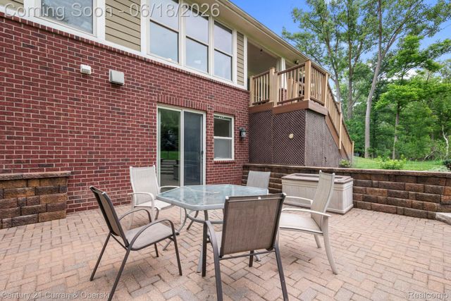 34225 Thornbrook Drive, Farmington Hills, MI 48335