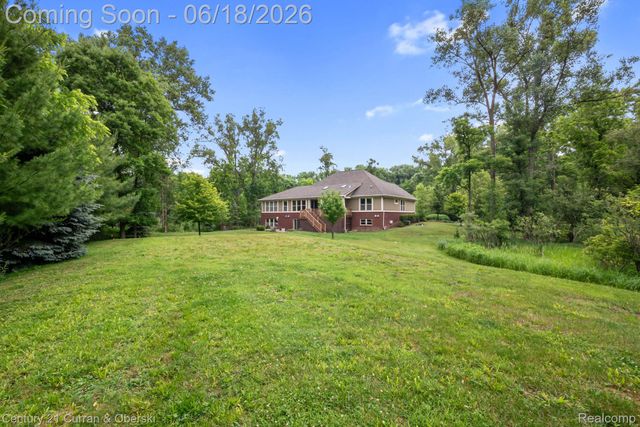 34225 Thornbrook Drive, Farmington Hills, MI 48335