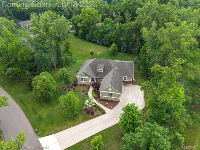 34225 Thornbrook Drive, Farmington Hills, MI 48335