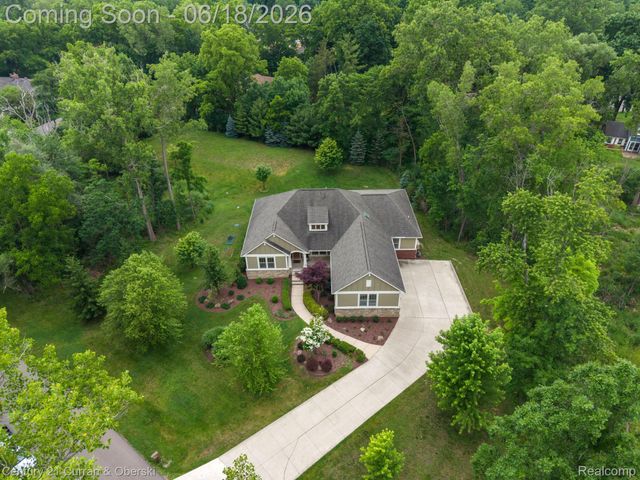 34225 Thornbrook Drive, Farmington Hills, MI 48335