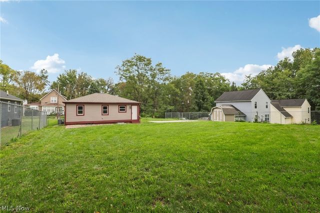 843 11th Street SE, Massillon, OH 44646