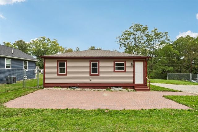 843 11th Street SE, Massillon, OH 44646
