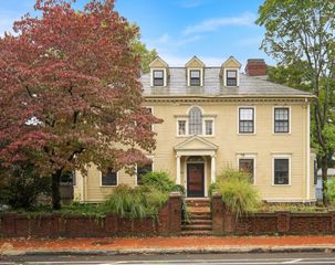 44 Garden Street, Cambridge, MA 02138