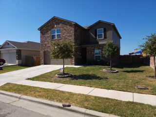 214 Independence Ave, Liberty Hill, TX 78642