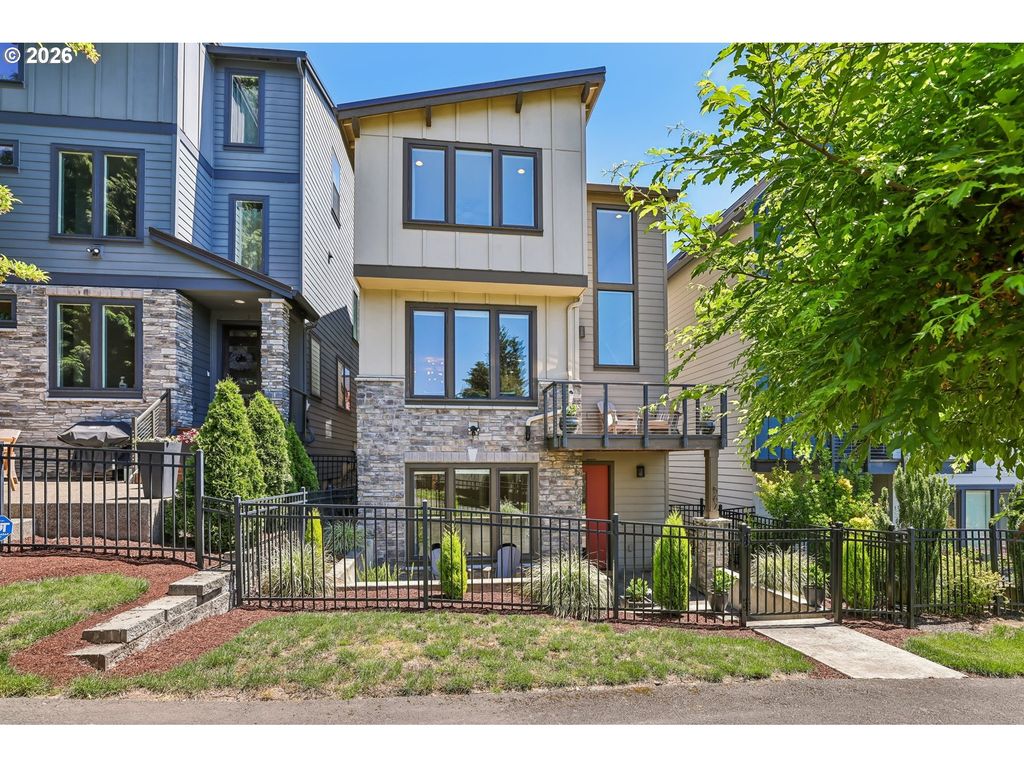 567 Sw CHINOOK Ter, Portland, OR 97225