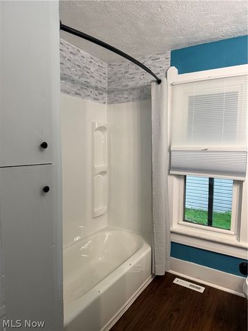 614 Hazlett Avenue NW, Canton, OH 44708