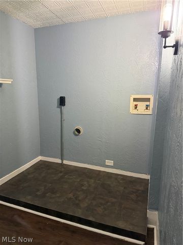 614 Hazlett Avenue NW, Canton, OH 44708