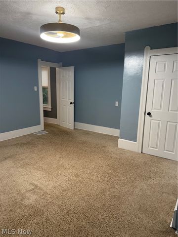 614 Hazlett Avenue NW, Canton, OH 44708