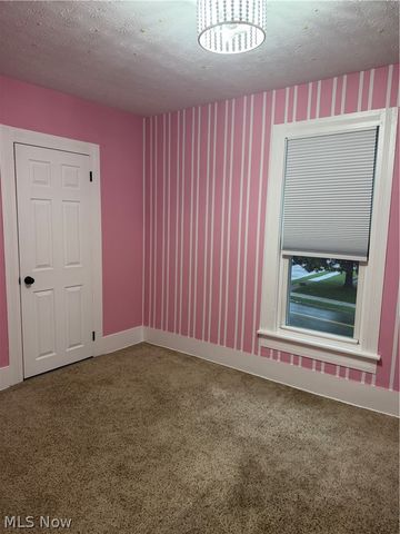 614 Hazlett Avenue NW, Canton, OH 44708