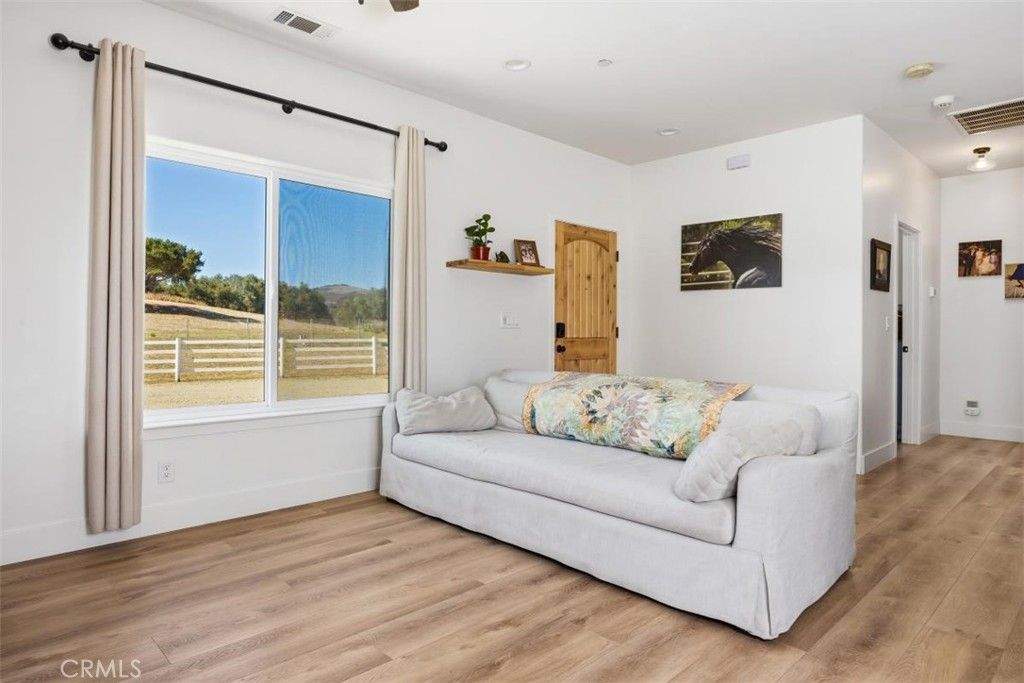 Image 9 of property listing at 169 Cimarron, Arroyo Grande, CA 93420