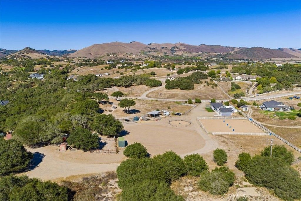 Image 1 of property listing at 169 Cimarron, Arroyo Grande, CA 93420
