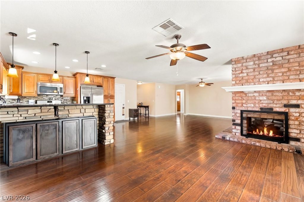 613 Valley View Drive, Henderson, NV 89002 — photo 5