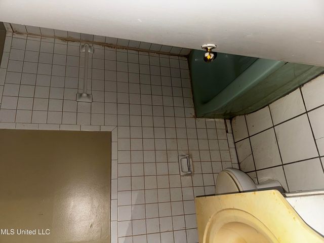 931 Stuart Street, Jackson, MS 39204