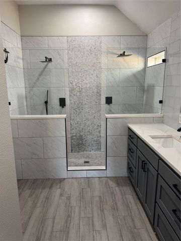 920 Chestnut Avenue, Burleson, TX 76028