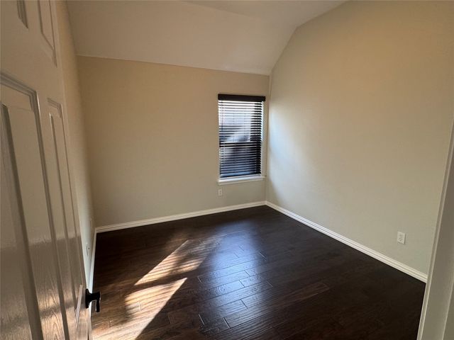 920 Chestnut Avenue, Burleson, TX 76028