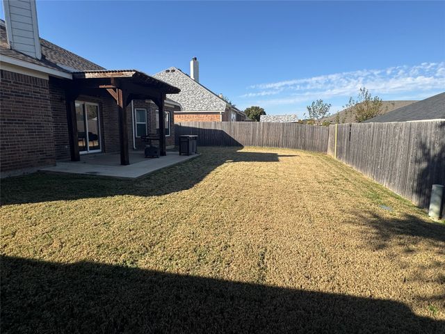 920 Chestnut Avenue, Burleson, TX 76028