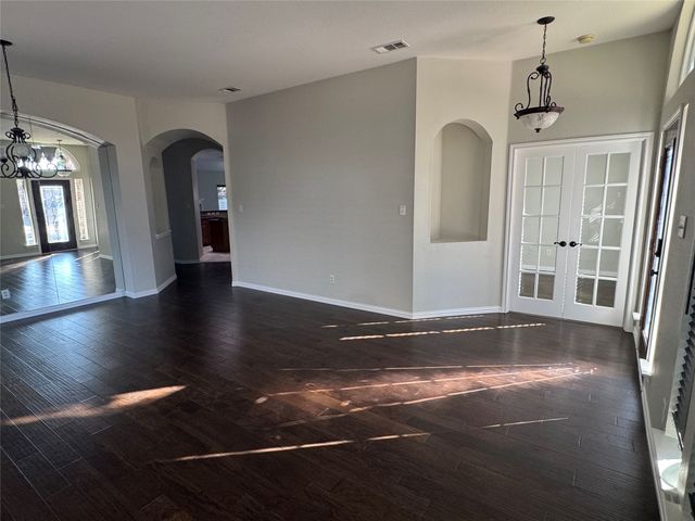 920 Chestnut Avenue, Burleson, TX 76028