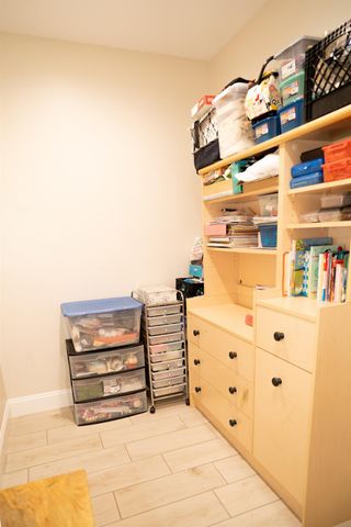 9401 Biederman Way, Escalon, CA 95320